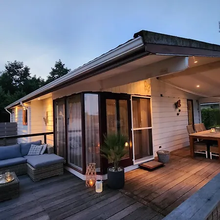 Cozy Chalet Berkhout